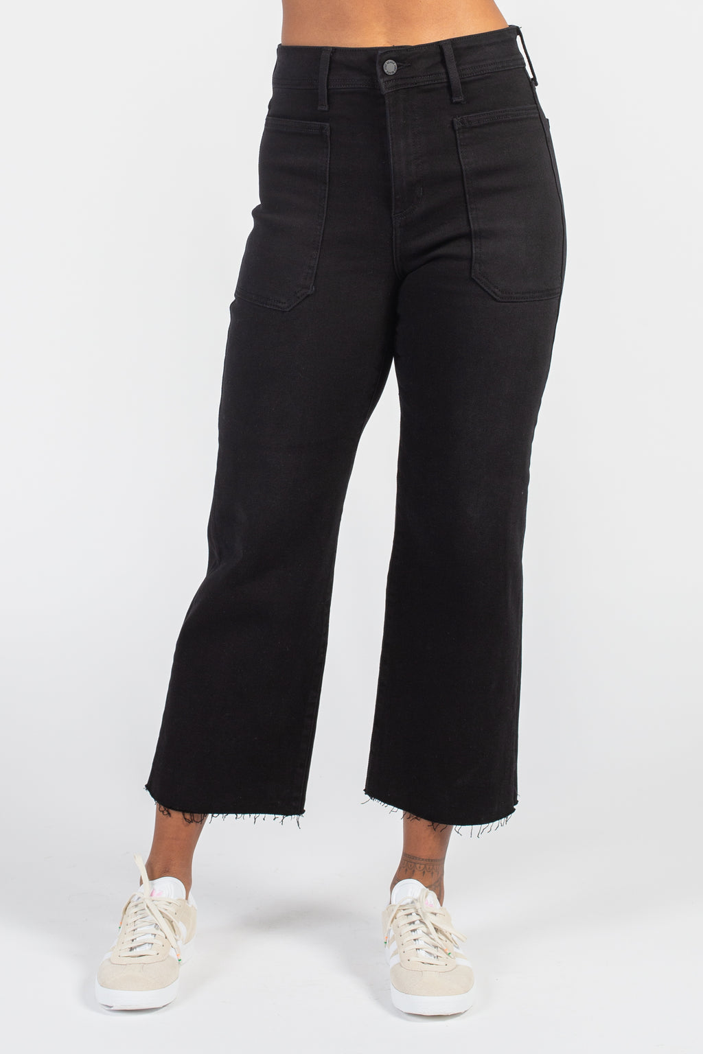 Buy the NWT Womens Black Denim Regular Fit Pockets Dark Wash