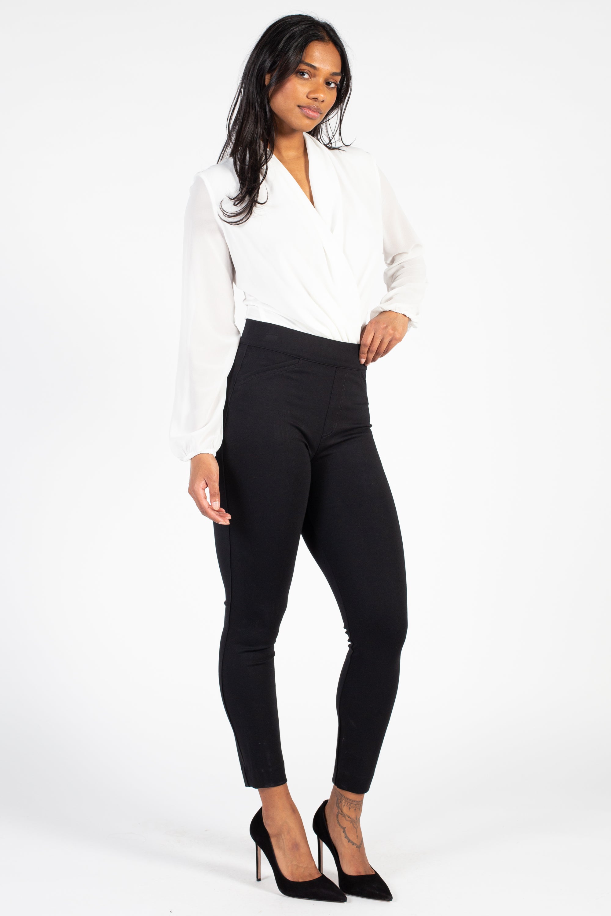 What Girls Want - Shop today Spanx Active Leggings www.whatgirlswant.ca or  visit our store at 157 Main Street Unionville, Ontario, Canada.  #whatgirlswant #fashion #style #ootd #ootn #shapewear #torontofashion  #torontostyle #shopping #love